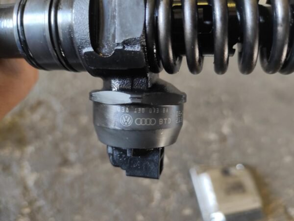Inyector Seat Cordoba III 1.9 TDI (130 cv) - Imagen 2