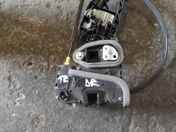 Cerradura puerta trasera derecha Opel Astra K Sports Tourer 1.6 CDTi (136 cv) ecoFLEX start&stop - Imagen 2