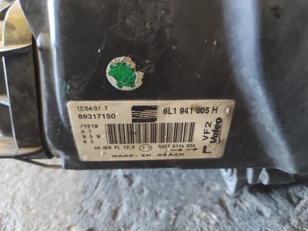 Faro izquierdo Seat Ibiza III 1.4 TDi (80 cv) - Imagen 3
