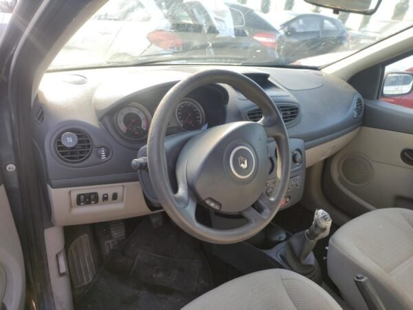 Despiece Renault Clio III 1.5 dCi 8V (86 cv) 2005 - Imagen 5