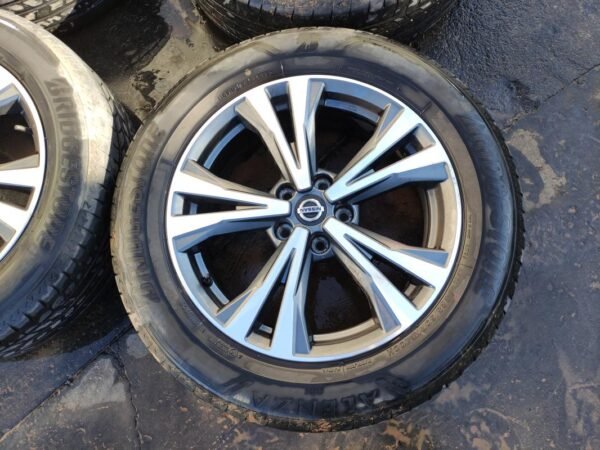 Llantas de 18 pulgadas Nissan X-TRAIL III (T32),  18X7J 45, con neumáticos Bridgestone 225/60R18 100H. - Imagen 5