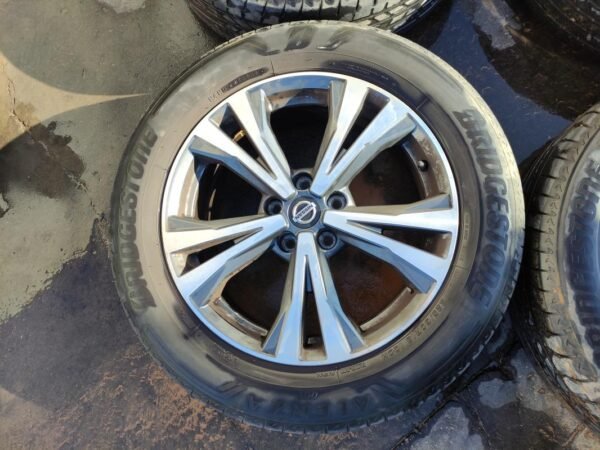 Llantas de 18 pulgadas Nissan X-TRAIL III (T32),  18X7J 45, con neumáticos Bridgestone 225/60R18 100H. - Imagen 4