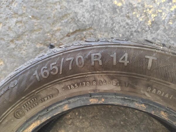 Juego de Neumáticos Gislaved 165/70R14. - Imagen 2