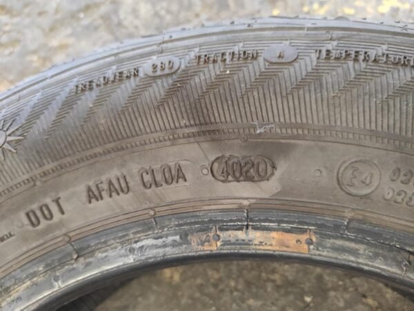 Juego de Neumáticos Gislaved 165/70R14. - Imagen 4