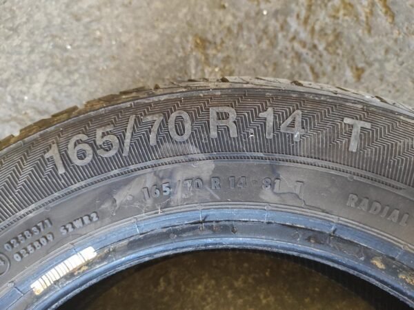 Nuemático Gislaved 165/70R14. - Imagen 2