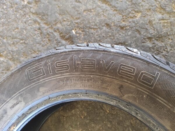 Nuemático Gislaved 165/70R14. - Imagen 3