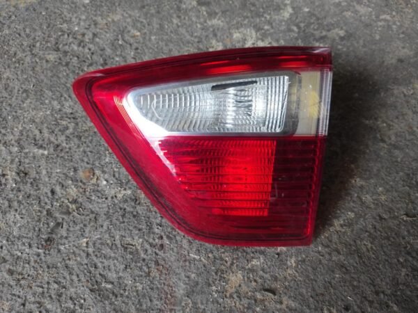 Piloto trasero derecho Ford C-MAX II 1.6 Duratec Ti-VCT (105 cv)