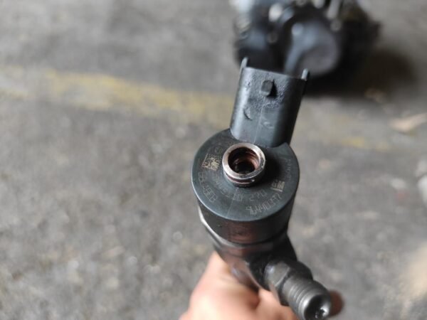 Inyector Opel Antara 2.0 CDTi (150cv) - Imagen 2