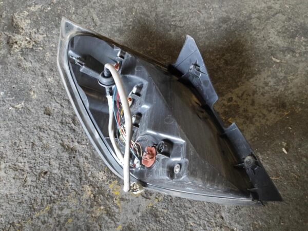 Piloto trasero derecho Opel Antara 2.0 CDTi (150cv) - Imagen 2