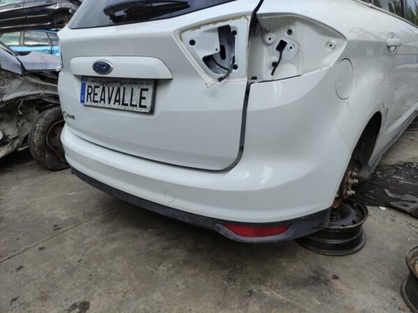Paragolpe trasero Ford C-MAX II 1.6 Duratec Ti-VCT (105 cv) - Imagen 2