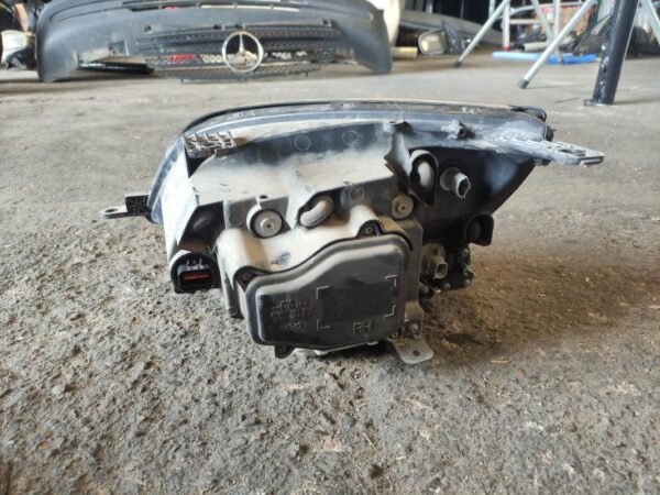 Faro derecho Opel Antara 2.0 CDTi (150cv) - Imagen 2