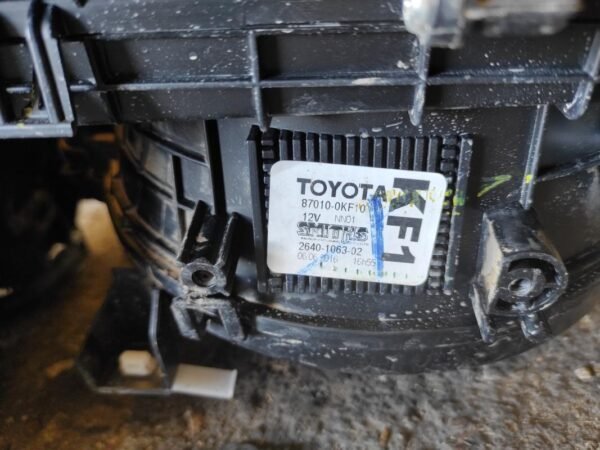 Calefacción entera Toyota Hilux Double Cab VIII 2.4 D-4D (150 cv) 4WD S&S - Imagen 4
