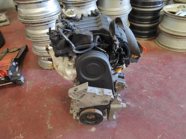 Motor Volkswagen Golf V 1.6 i (102 cv) - Imagen 4