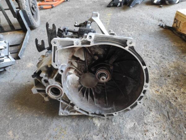 Caja cambios Ford Transit Connect Monospace 1.6 TDCi (95cv) - Imagen 2