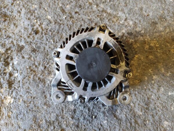 Alternador Renault Latitude 2.0 dCi (150 cv) FAP - Imagen 2