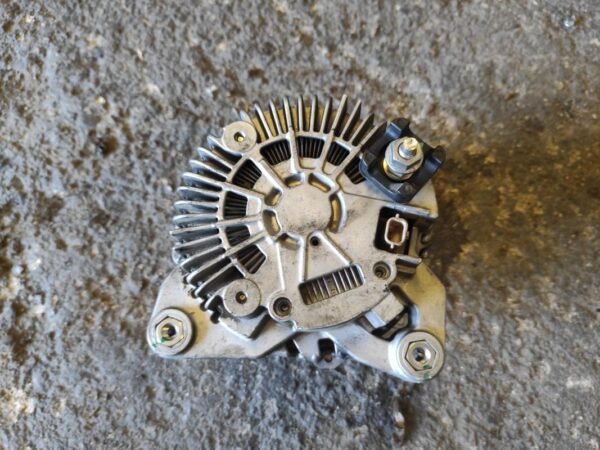 Alternador Renault Latitude 2.0 dCi (150 cv) FAP - Imagen 3