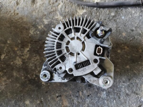 Alternador Renault Laguna III Grandtour 2.0 dCi FAP (150 cv) - Imagen 3
