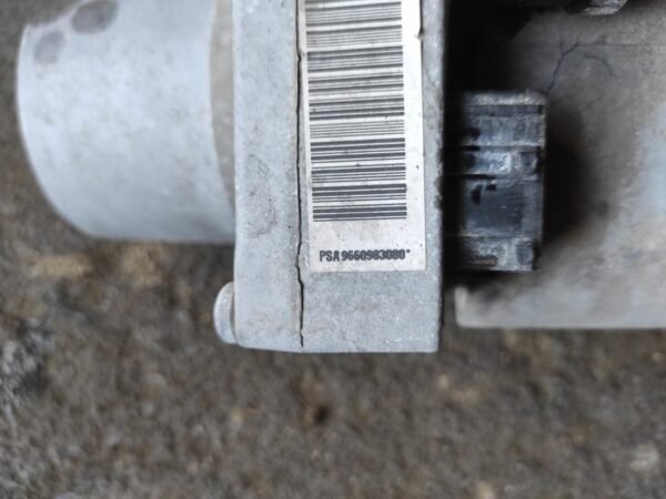 Bomba dirección Peugeot 407 SW 2.0 HDi (136 cv) - Imagen 3