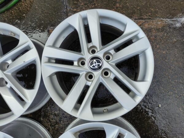 Llantas de 16 pulgadas, Toyota Corolla del 2022, 16x7J40. - Imagen 3
