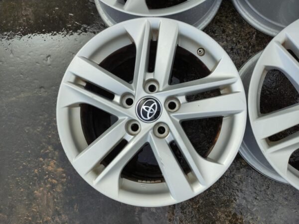 Llantas de 16 pulgadas, Toyota Corolla del 2022, 16x7J40. - Imagen 4