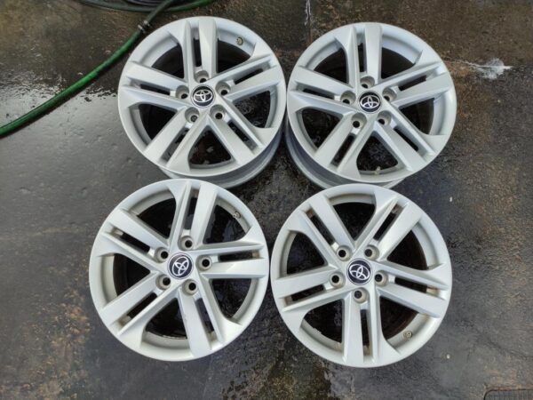 Llantas de 16 pulgadas, Toyota Corolla del 2022, 16x7J40.