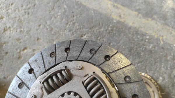Kit embrague Subaru Outback IV 2.0 D AWD (150CV) - Imagen 2