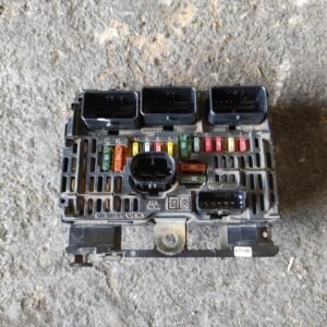 Caja de reles / fusibles Citroen C5 I (Fase II, 2004) 2.0 HDi (136 cv) FAP