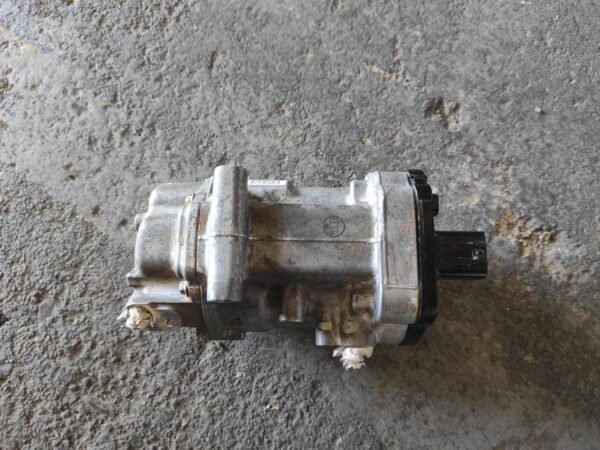 Compresor aire acondicionado Toyota COROLLA Hatchback 1.8 Hybrid (98cv)
