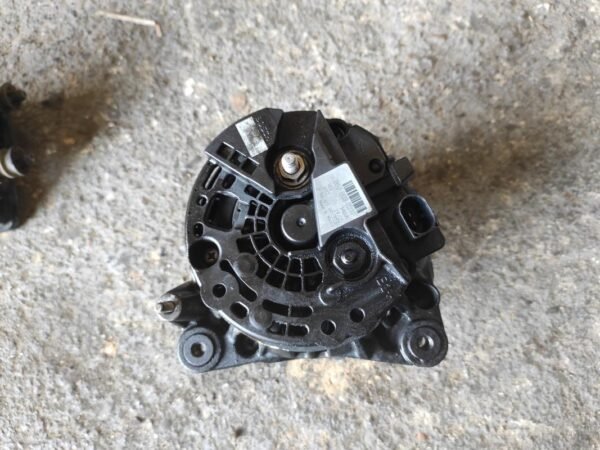 Alternador Volkswagen Jetta V 2.0 TDI PDE (140 cv) - Imagen 3