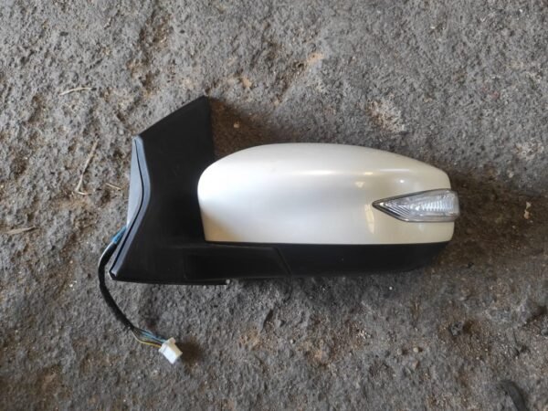 Retrovisor izquierdo Nissan Pulsar (C13) 1.5 dCi (110 cv)