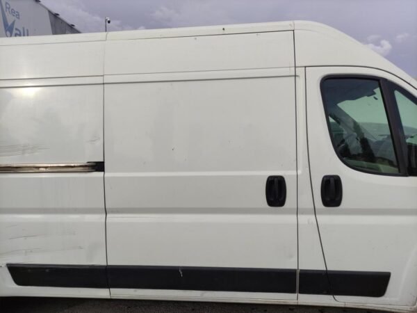 Puerta lateral corredera derecha Fiat Ducato Furgón (250_, 290_) 120 Multijet 2.3 D (120 cv)