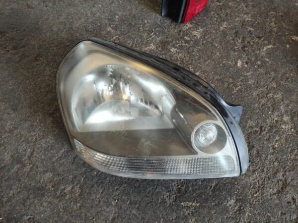 Faro derecho Hyundai Tucson 2.0 CRDi 4WD (112 cv)