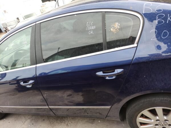 Puerta trasera izquierda Volkswagen Passat (B6) 2.0 TDI (140 cv)