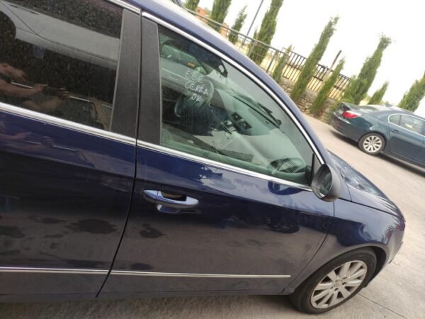 Puerta delantera derecha Volkswagen Passat (B6) 2.0 TDI (140 cv)
