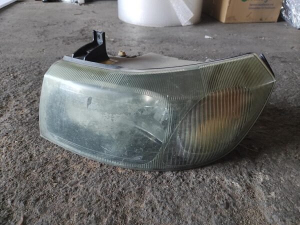 Faro izquierdo Ford Transit Caja/Chasis (FM_ _, FN_ _) 2.4 DI (F_A_,F_B_,F_C_,F_D) (120 cv)