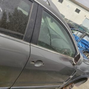 Puerta delantera derecha Opel Antara 2.0 CDTi (150cv)