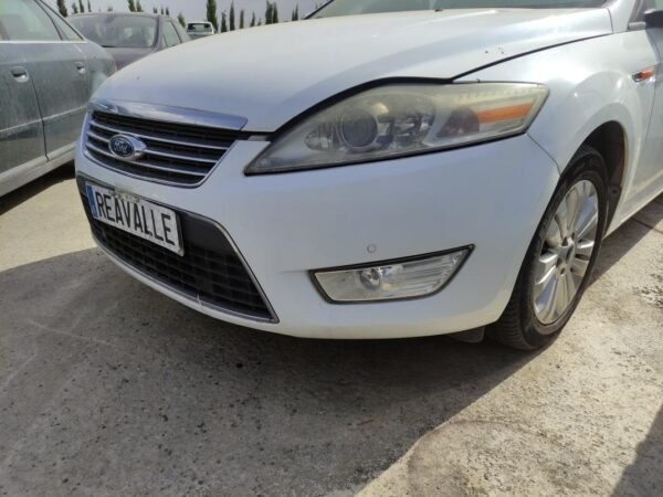 Paragolpe delantero Ford Mondeo III Wagon 2.0 TDCi (140 cv) - Imagen 2