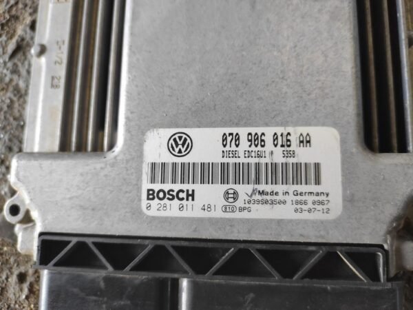 Centralita motor uce Volkswagen Touareg I (7L) 5.0 V10 TDI (313 cv) - Imagen 2