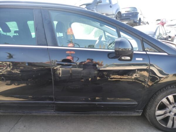 Puerta delantera derecha Peugeot 5008 I (Fase II, 2013) 1.2 PureTech (130 cv)