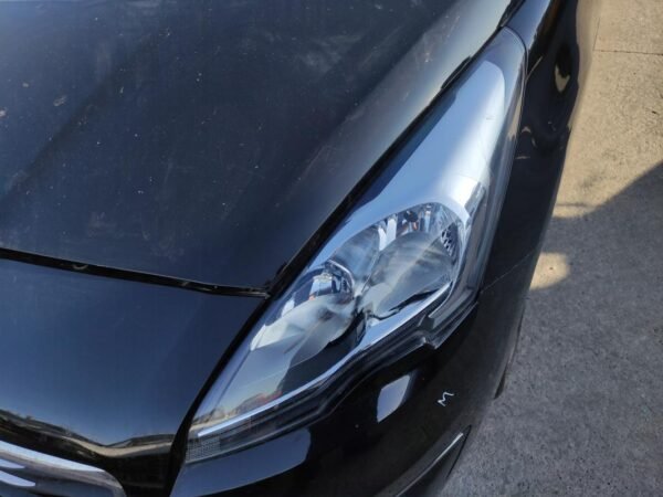 Faro izquierdo Peugeot 5008 I (Fase II, 2013) 1.2 PureTech (130 cv)