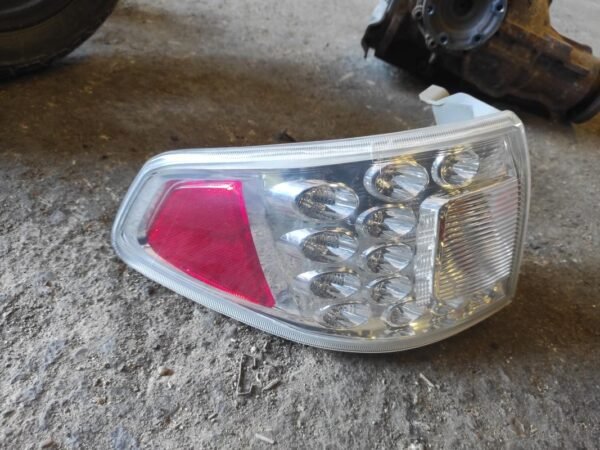 Piloto trasero izquierdo Subaru Impreza III Hatchback 2.0R Automatico (150 cv)
