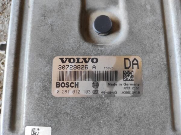 Centralita motor uce Volvo XC90 (Versión 2007) 2.4d (185 cv) Automatico - Imagen 2