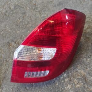 Piloto trasero derecho Skoda Fabia II (Versión 2010) 1.2 (70 cv)