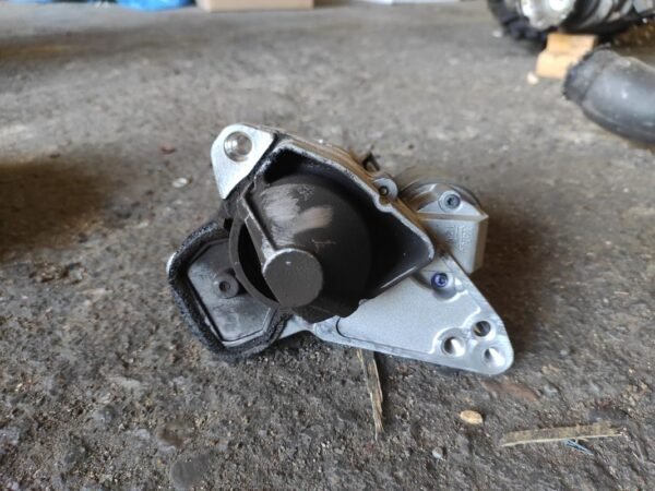 Motor de arranque Renault Megane III (version 2012) 1.2 TCe (116cv) - Imagen 2