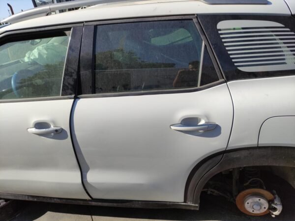 Puerta trasera izquierda Citroen C3 AIRCROSS II (2R_, 2C_) 1.2 PureTech 110 (2RHNZB, 2RHNZW, 2RHNPX, 2RHNPJ) (110 cv)