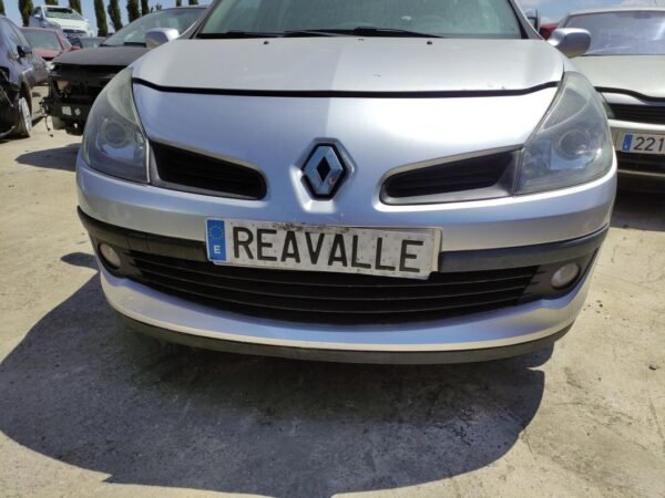 Paragolpe delantero Renault Clio III Grandtour 1.2 16V (103 CV)