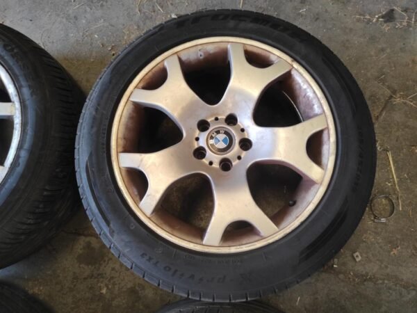 Llantas de 19 pulgadas BMW X5 (E53) (E-9Jx19EH2 IS48 delanteras) , con neumáticos delanteros 255/50R19 107W, año 2023, marca Comforser, (llantas traseras E-10Jx19EH2 IS45) neumáticos traseros 285/45R19 111Y año 2023, marca Tracmax. - Imagen 3