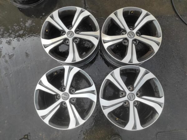 Llantas de 16 pulgadas Nissan Pulsar (C13), 16x6 1/2J 40mm SP49.