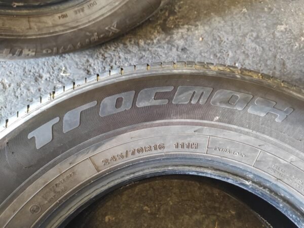 Juego de Neumáticos Tracmax 245/70R16, año 2023. - Imagen 2