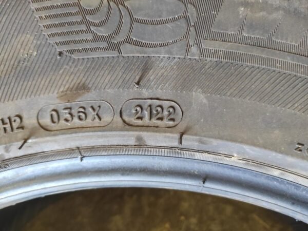 Juego de Neumáticos Michelin 235/65R17, año 2022. - Imagen 4